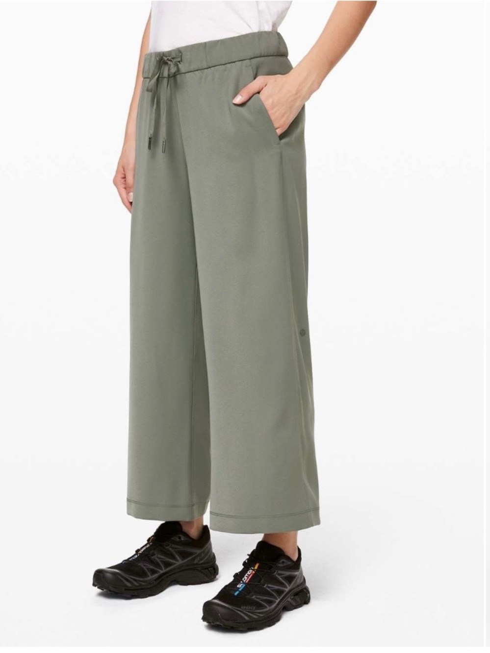 Lululemon On the Fly Wide-Leg 7/8 Pant Woven Grey Sage Size 6 Green